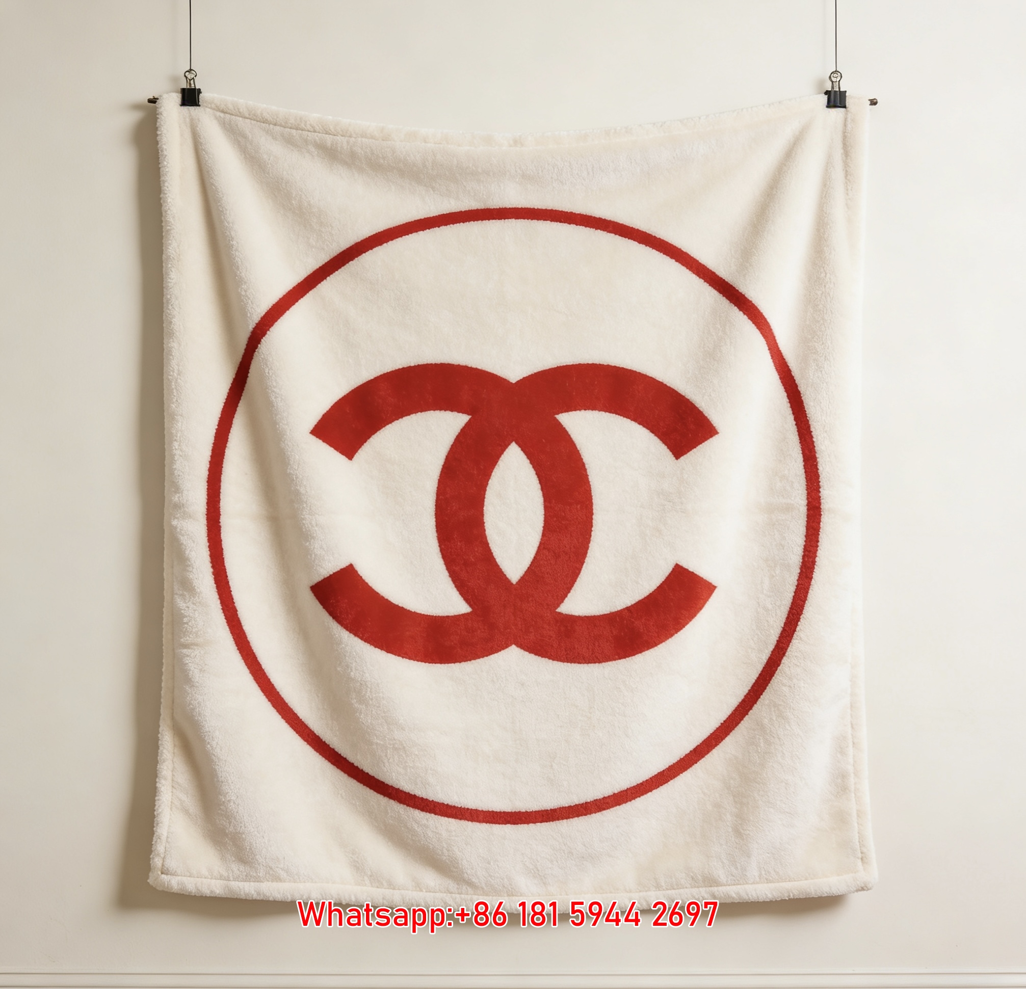 Chanel Red Dripping CC Logo Flannel Sofa Throw Blanket IMG_6797